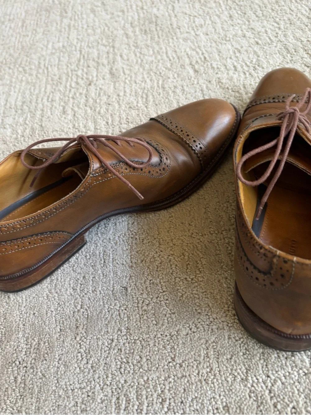 Vince Camuto great well